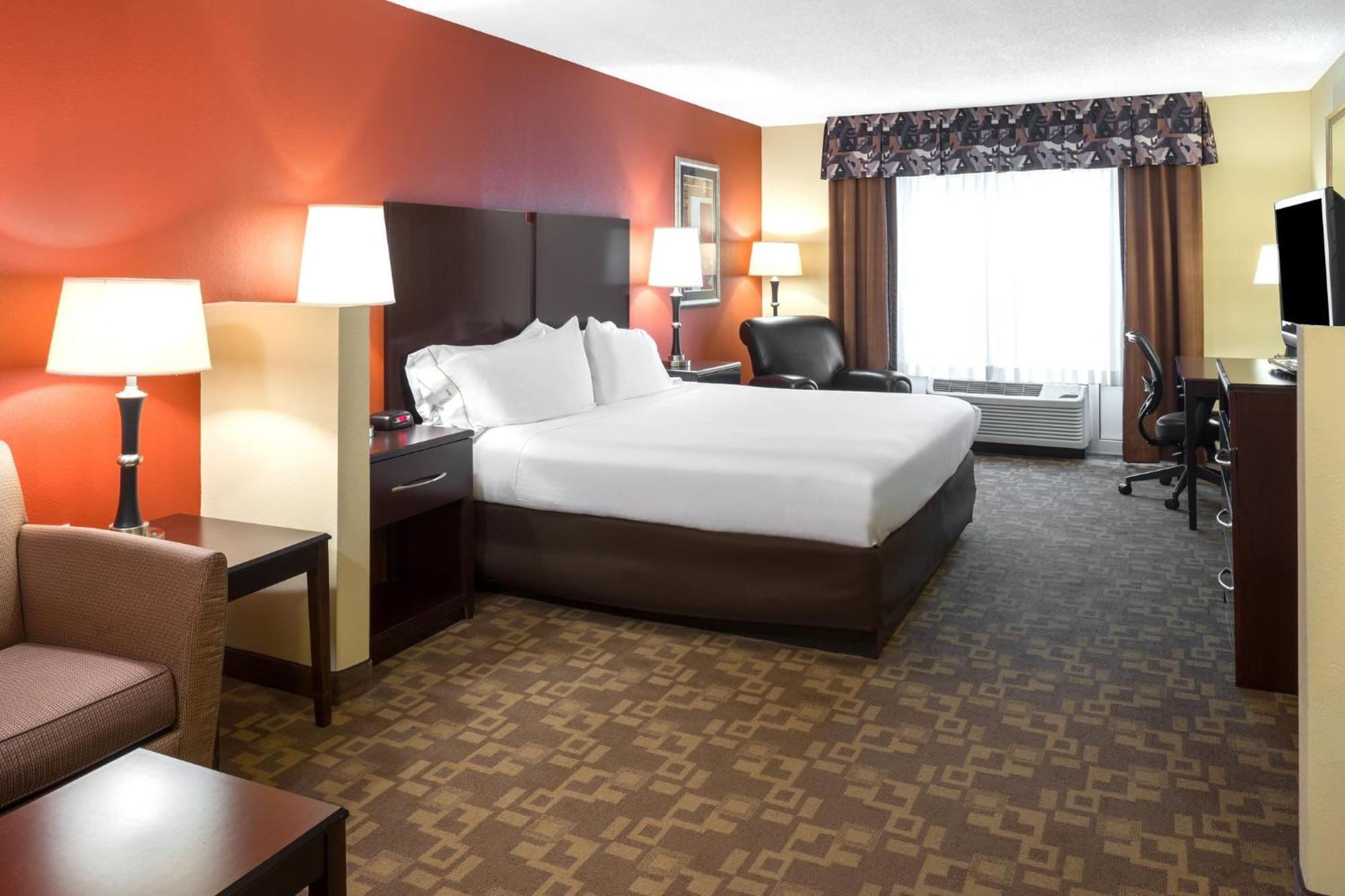 Holiday Inn Express & Suites Lexington Downtown Area-Keeneland By Ihg Exterior photo
