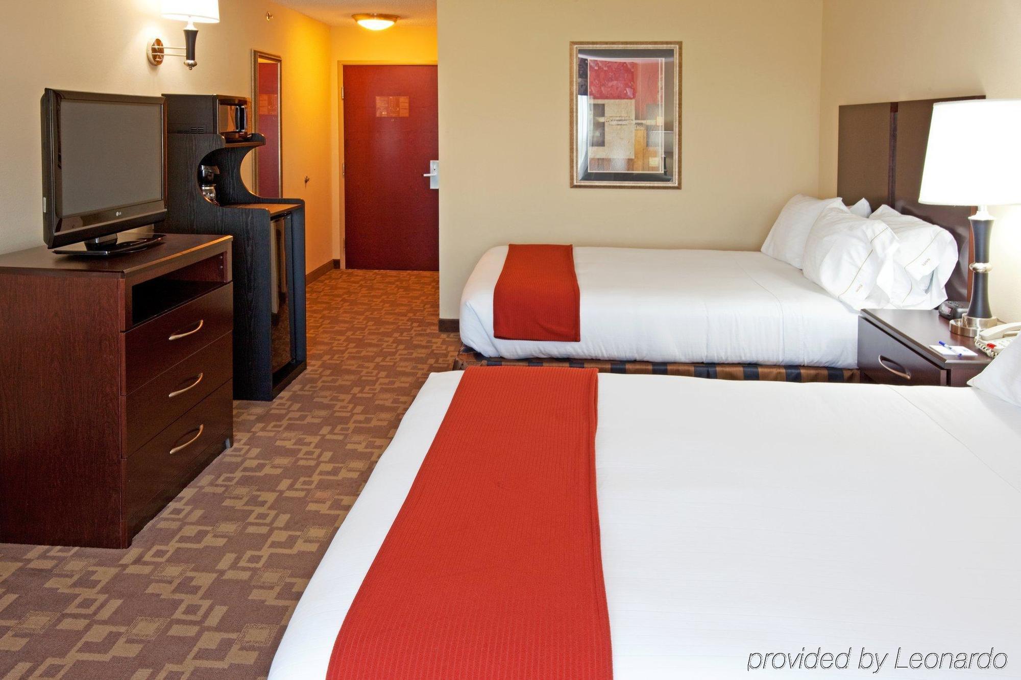 Holiday Inn Express & Suites Lexington Downtown Area-Keeneland By Ihg Exterior photo